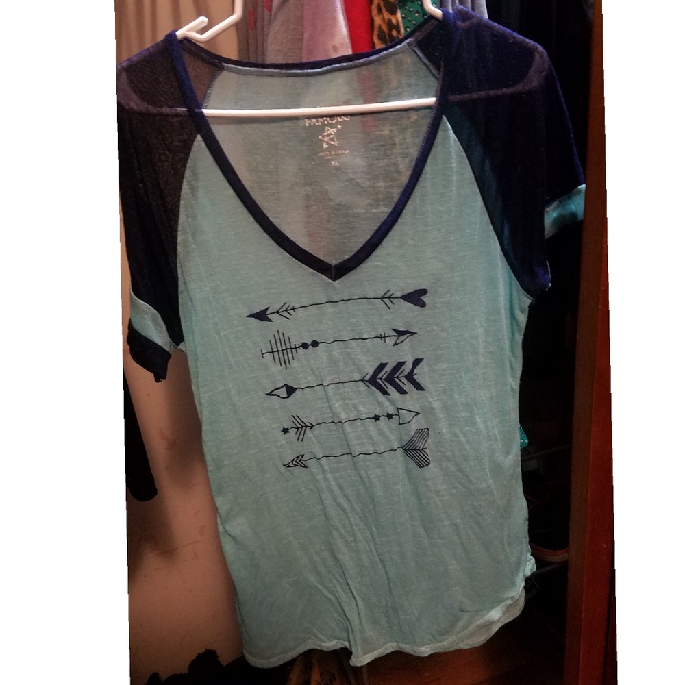 *Bundle deal* Included in 2 for $8!!